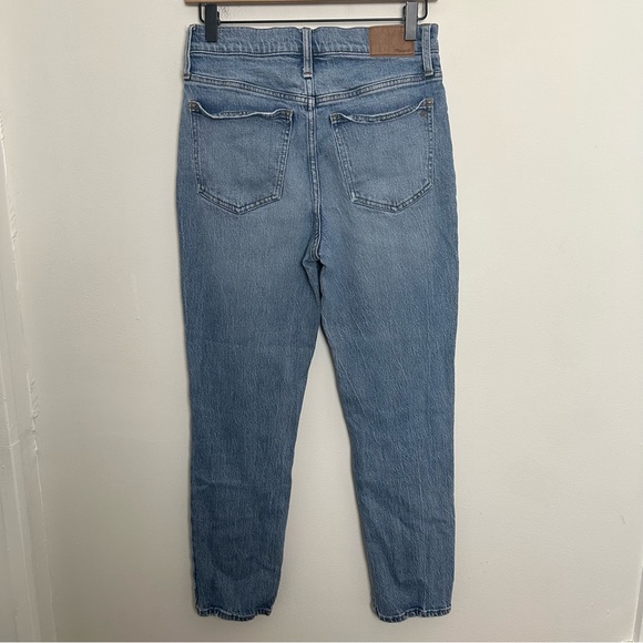 MADEWELL- The Perfect Vintage Jean in Belbury Wash Straight Leg Mom Jeans Denim - Picture 5 of 10